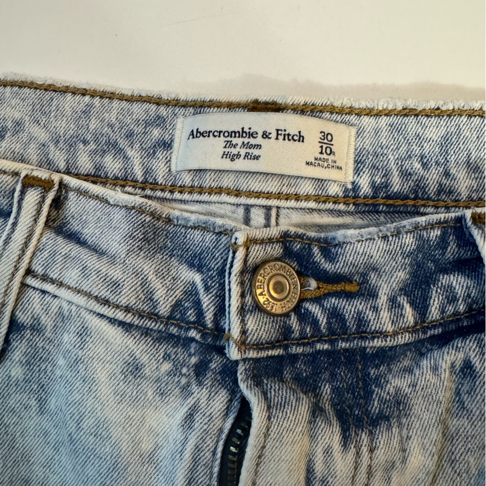 High Rise Mom Jean - Picture 2 of 10